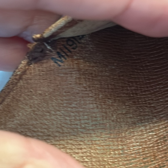 Louis Vuitton Monogram Long Snap Wallet - Picture 10 of 12